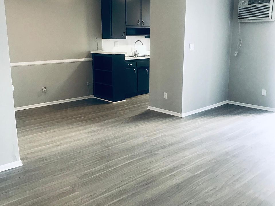 1st image of 11133 Aqua Vista St APT 111