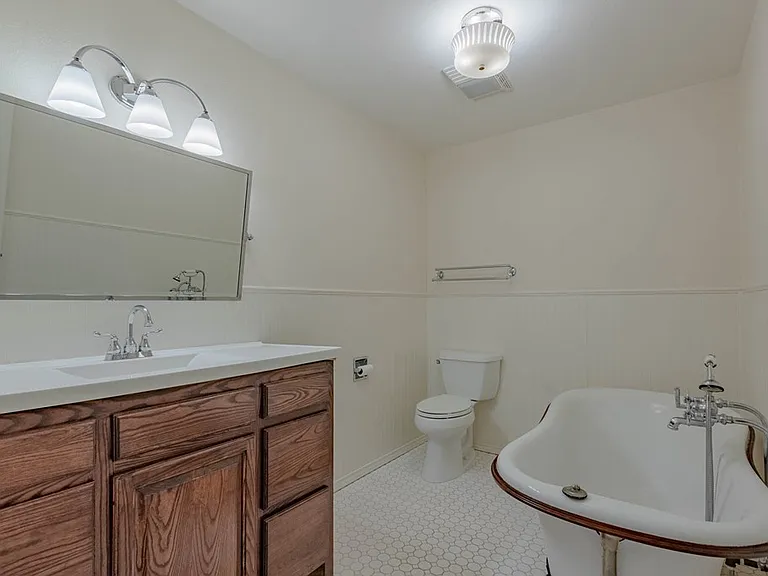 3310 Tanglewood Ln #1 — Photo 16