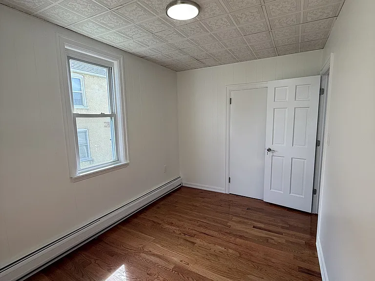 410 Smith St #1 — Photo 7