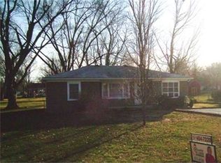 137 W Mark Ave, Decatur, IL 62526