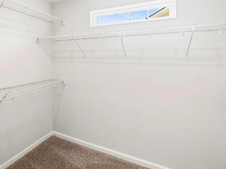 139 Classic Dr — Photo 32