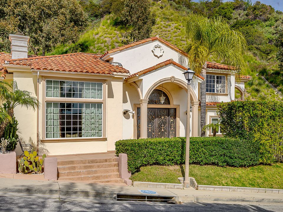 1st image of 3331 Oakmont View Dr