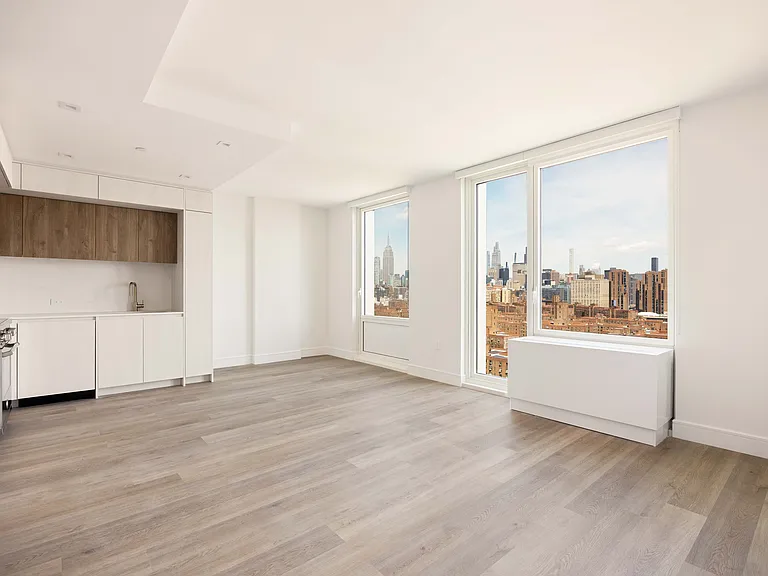 644 E 14th St #2301 — Photo 2