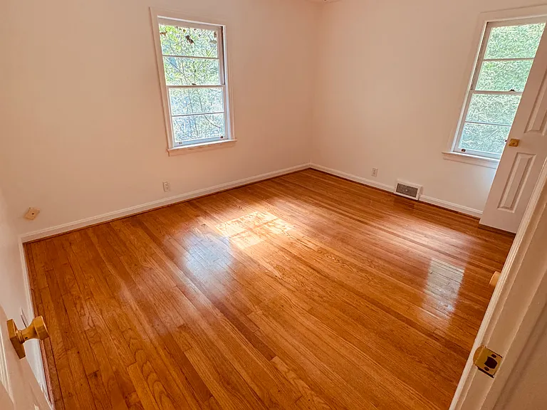 1183 Gail Dr — Photo 4