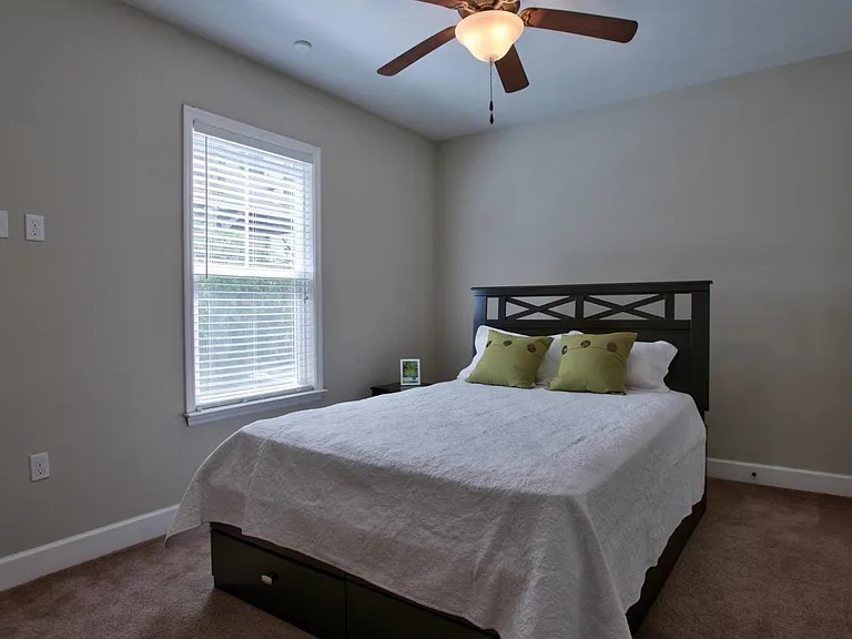 1864 Belle Vue Way — Photo 23
