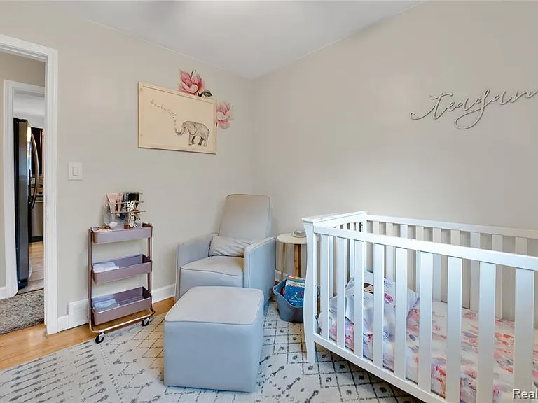 10070 Buckingham Ave — Photo 11