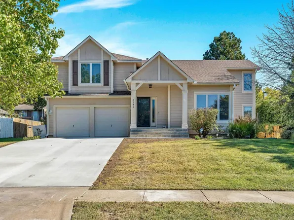 3342 SW Skyline Dr W, Topeka, KS 66614