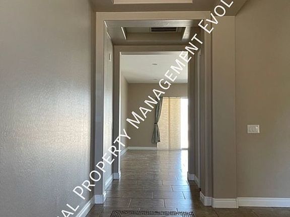 4th image of 18368 W Thunderhill Pl