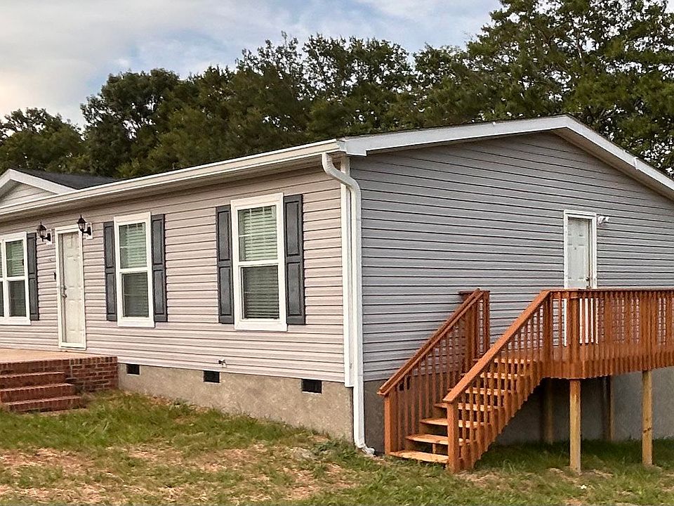 2nd image of 152 Creekbend Dr