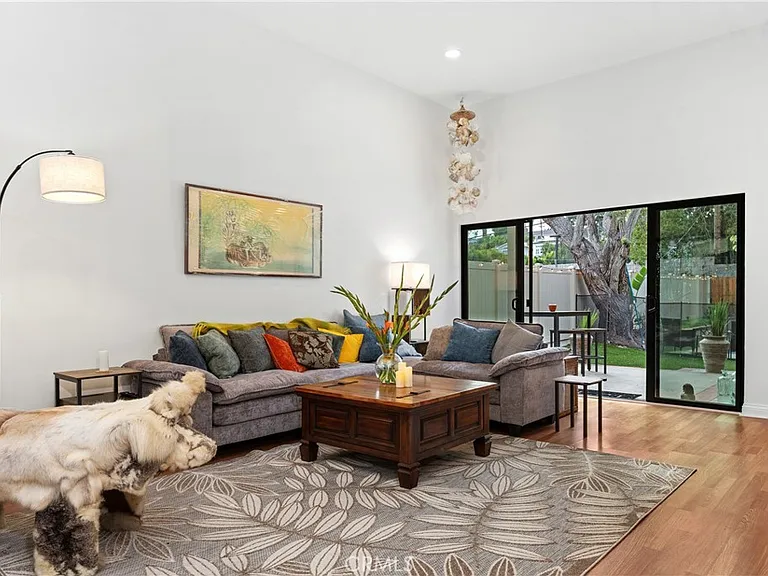 341 S Meadows Ave — Photo 16