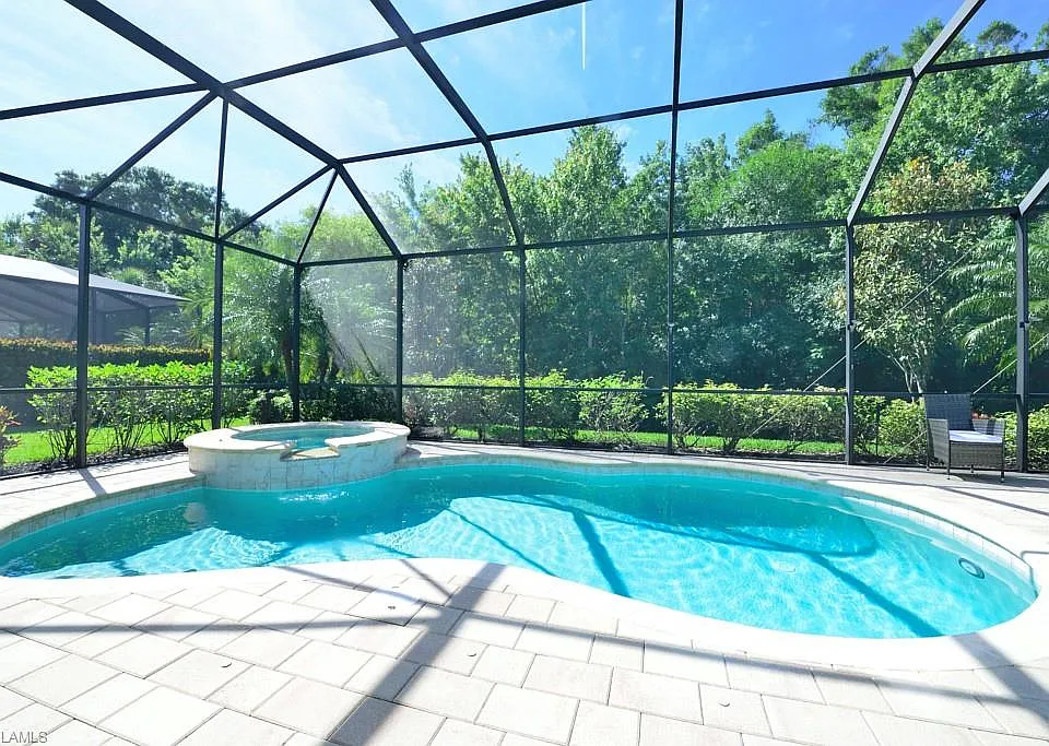 3951 Otter Bend Cir