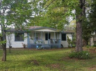 115 E Avenue G, Hooks, TX 75561