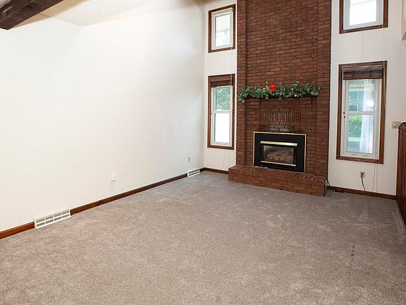 4th image of 1407 S 11th Ave