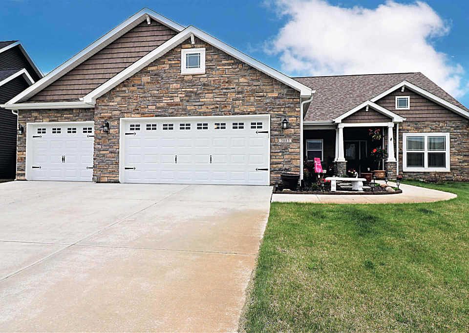 1st image of 3883 Scoria St
