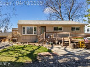 4040 Joslyn Rd, Orion, MI 48359
