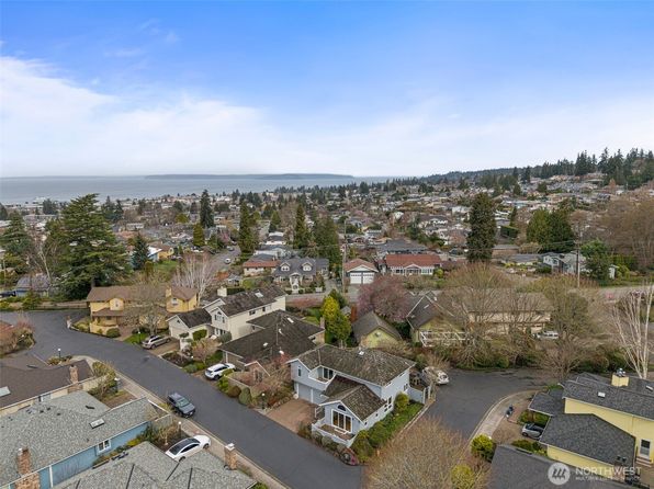 625 Elm Place, Edmonds, WA 98020