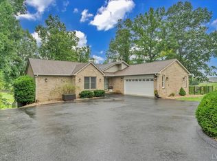 1037 Whitetail Dr, Huddleston, VA 24104