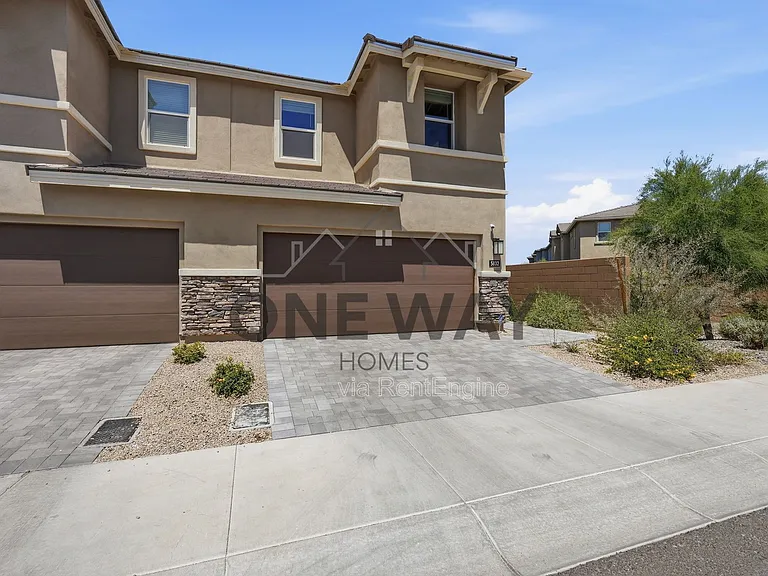 5832 E Rose Garden Ln — Photo 2