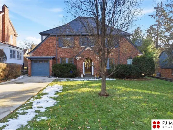 2017 N 55th St, Omaha, NE 68104