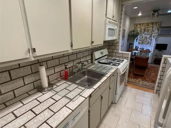 84-29 153rd Avenue #6H, Howard Beach, NY 11414