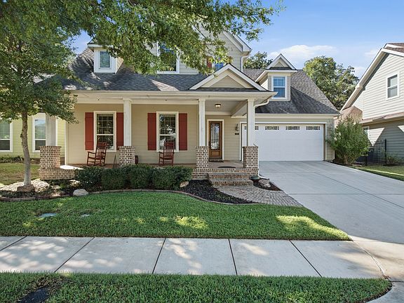 2nd image of 424 Village Way