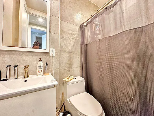 Rented by Doorway NYC, LLC | media 9