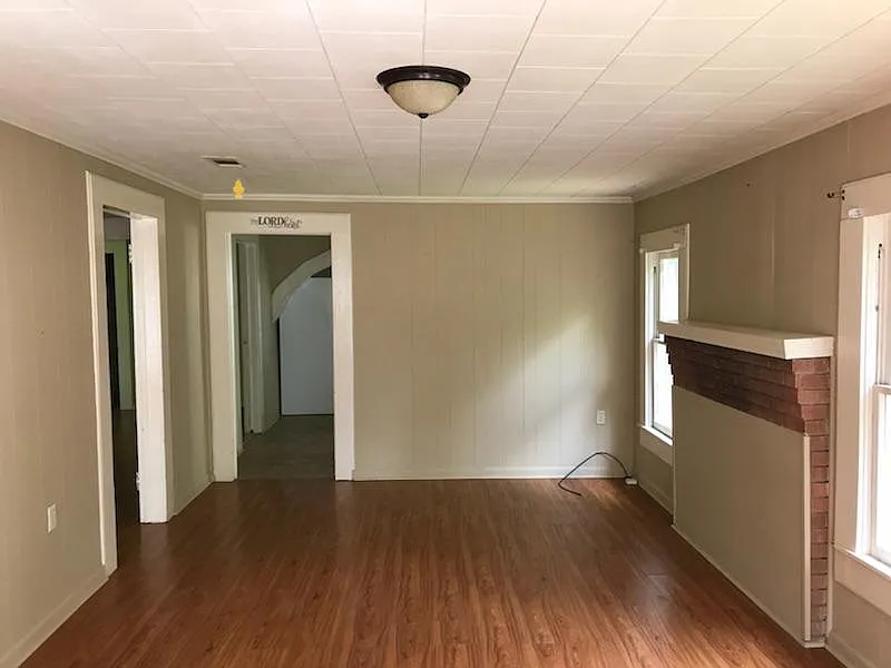 3 bed, 1100 sqft, $800 — Photo 2