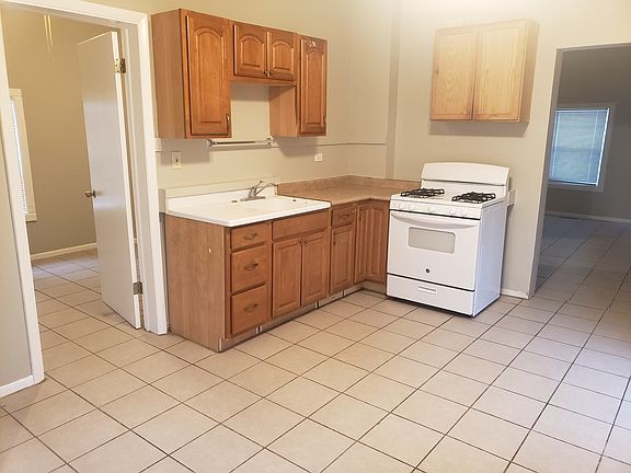 3rd image of 615 E 92nd St #1