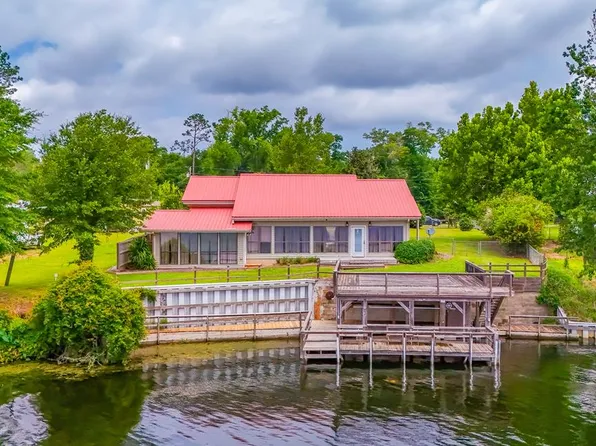 8133 Spring Creek Dr, Donalsonville, GA 39845