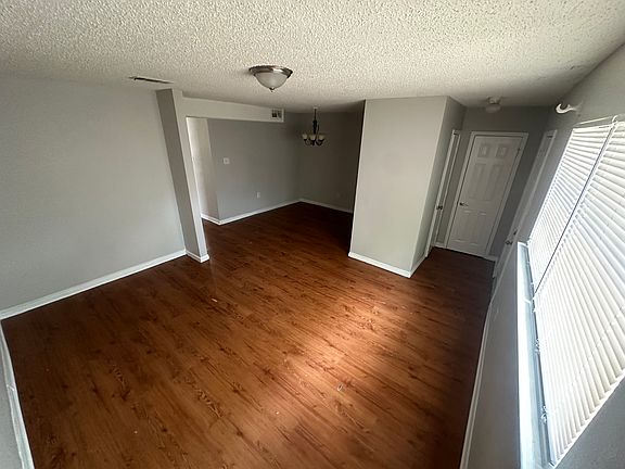 5th image of 3423 Yorkfield Dr APT 4