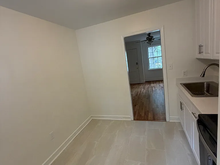 504 Coolidge St #A — Photo 8