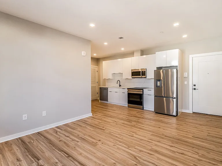1358 Florida Ave NE — Photo 3