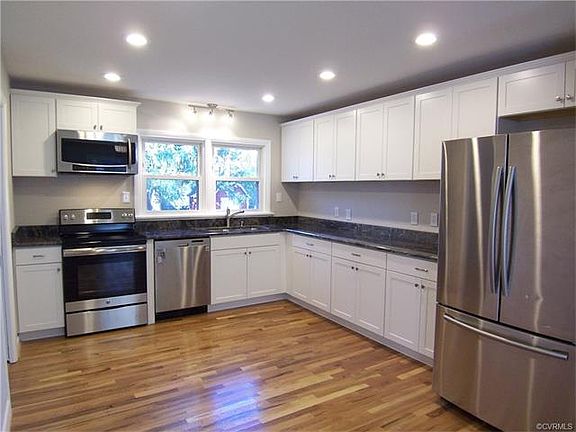 3rd image of 2106 Buckeye Dr