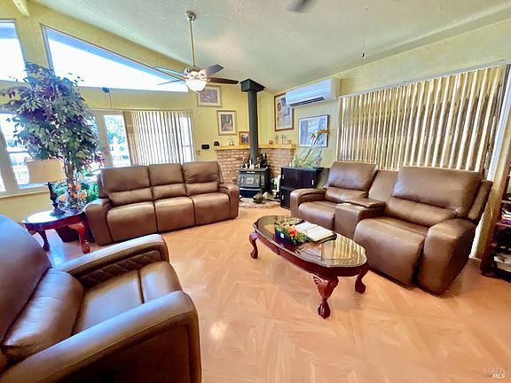 5th image of 554 Keys Boulevard