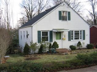 15 Pihlman Pl, Chatham, NJ 07928