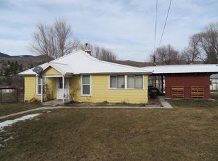 15 Ferry St, Curlew, WA 99118