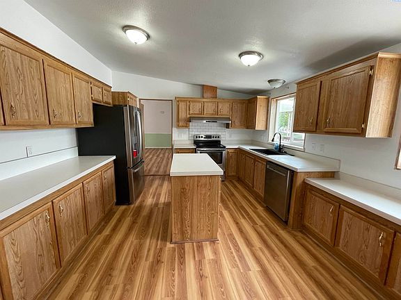 5th image of 32 Apollo Blvd