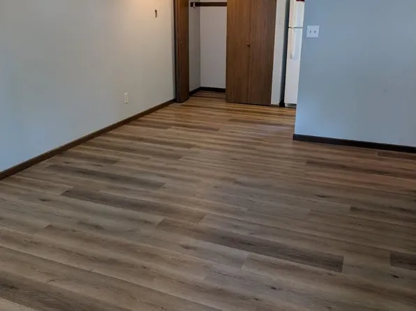 901 E Shup St #901, Newton, IL 62448