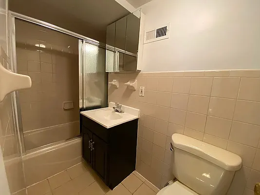 Rented by Highline Residential | media 8