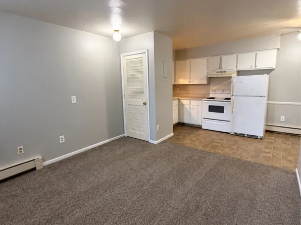1017 Legrand Dr #1, Lansing, MI 48910