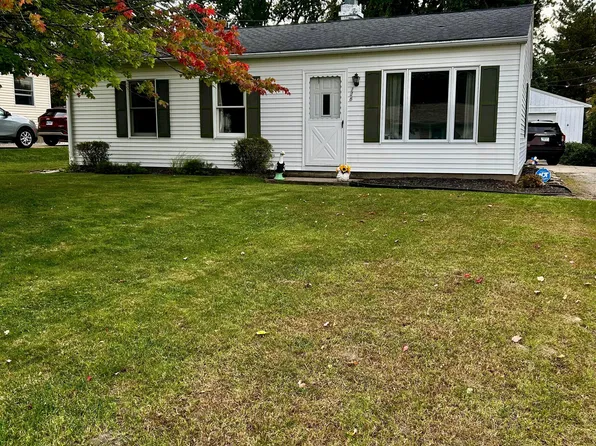 126 N Harrison St, New Buffalo, MI 49117