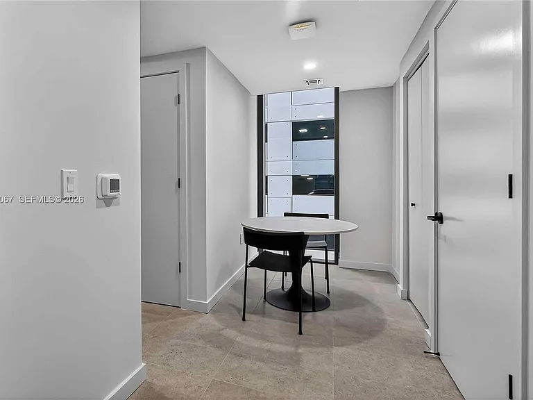 121 NE 5th St #712B — Photo 4