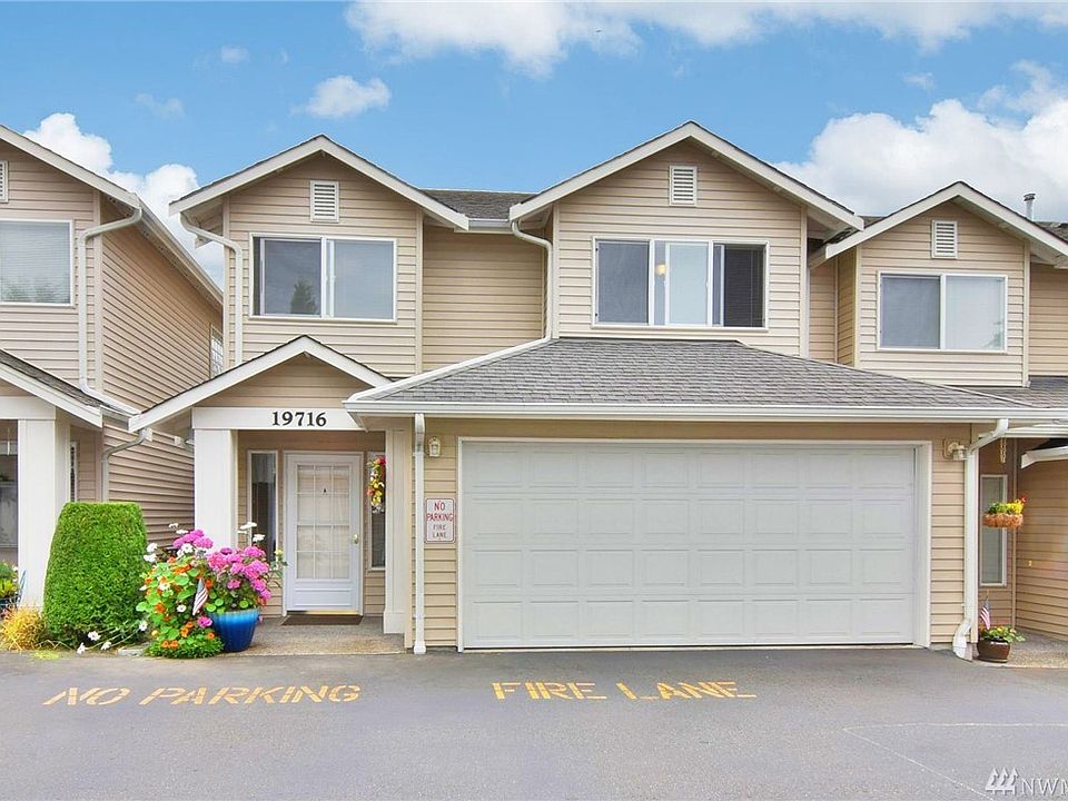 3 bed/2.5 bath, end unit