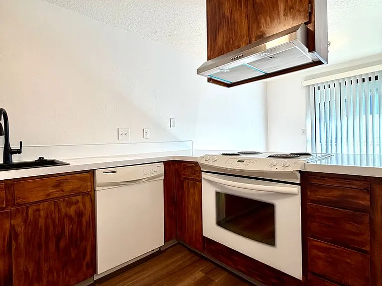 4447 SW Garden Home Rd — Photo 9