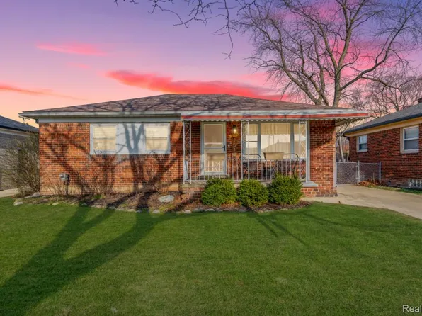 25158 Arlington St, Roseville, MI 48066