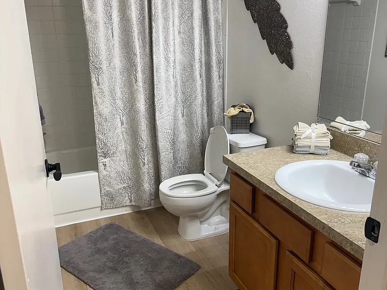 River Park Apartments — Photo 60
