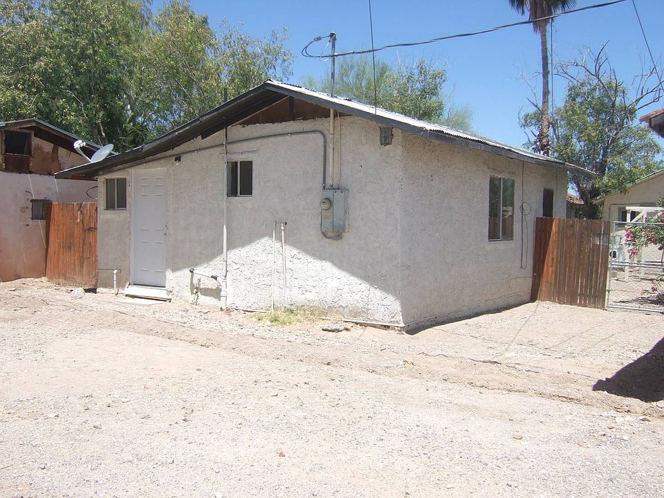 2nd image of 711 W Solana Ave