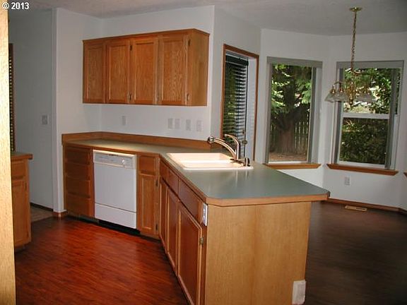 3rd image of 837 NW 1st Pl