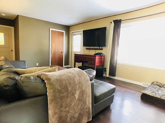 5th image of 195 Oakwood Dr