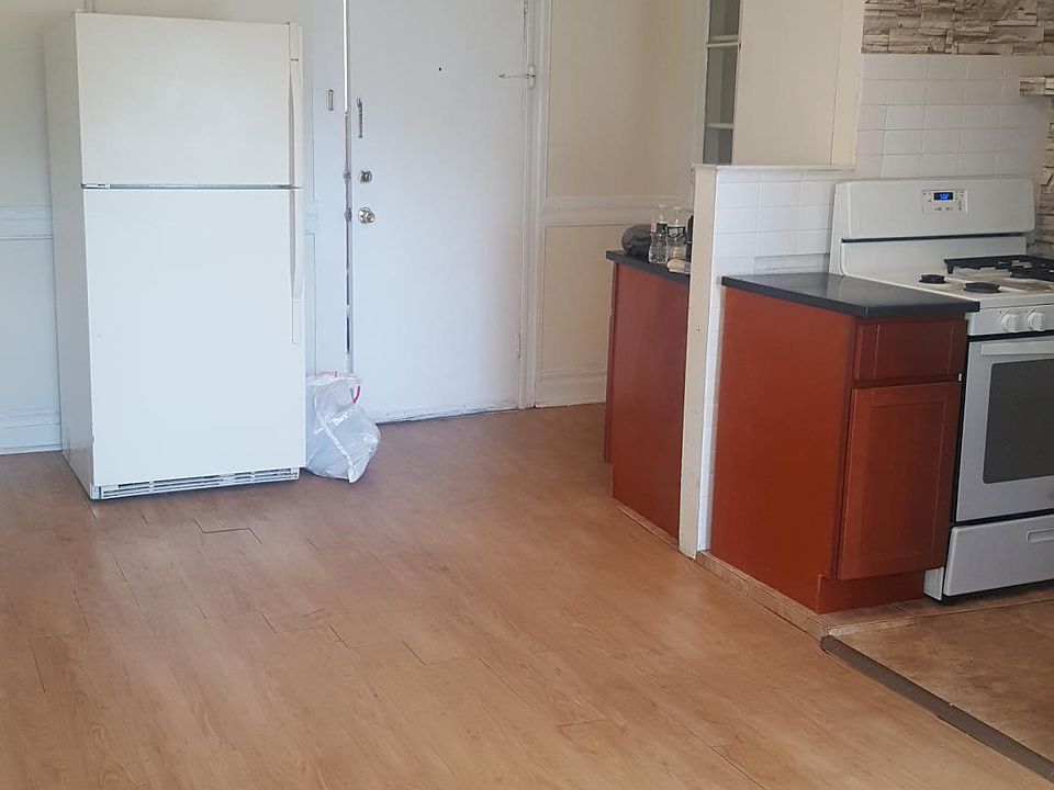 2nd image of 29 Woodland Ave